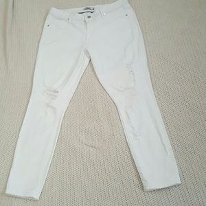 Justfab distressed jeans